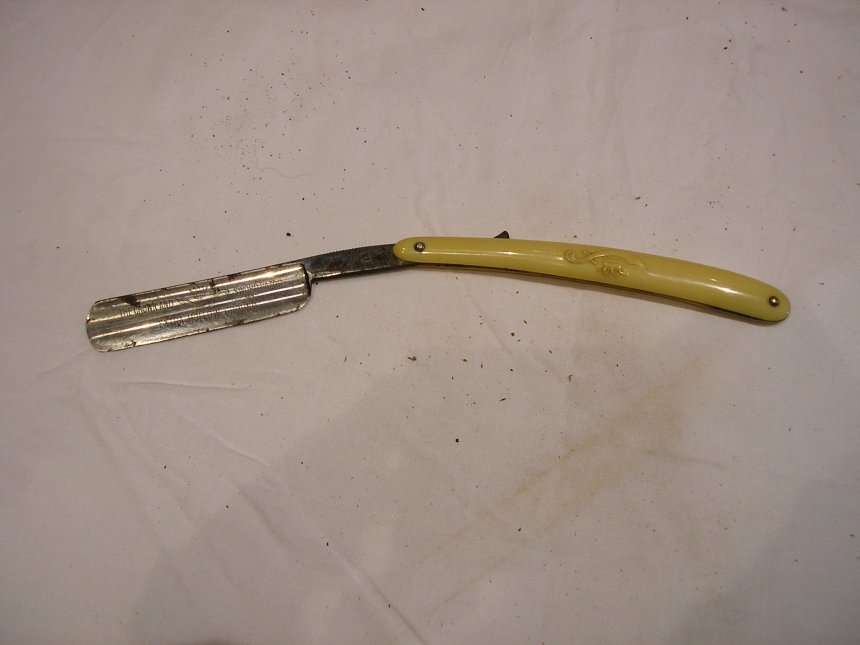 p1010092_barberkniv_resize.jpg